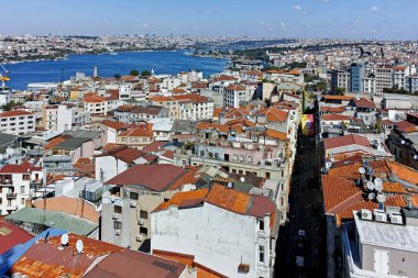 İSTANBUL, TURKEY - 27 Temmuz 2019: Galata Kulesi 'nden İstanbul, Türkiye' ye inanılmaz Panoramik manzara