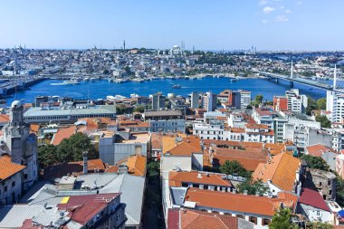İSTANBUL, TURKEY - 27 Temmuz 2019: Galata Kulesi 'nden İstanbul, Türkiye' ye inanılmaz Panoramik manzara