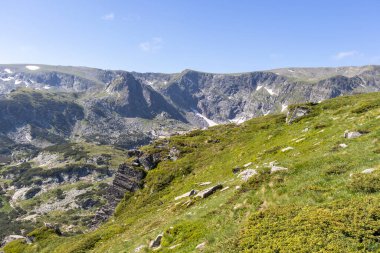 Bulgaristan 'ın Yedi Rila Gölü yakınlarındaki Rila Dağı' nın muhteşem manzarası