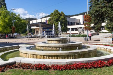 TROYAN, BULGARIA - 31 AĞUSTOS 2021: Bulgaristan 'ın Troyan, Lovech bölgesinin panoramik görünümü