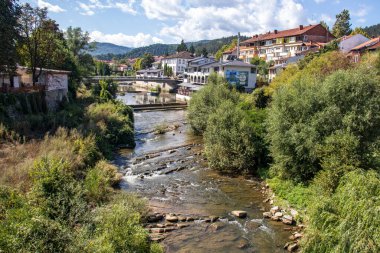 TROYAN, BULGARIA - 31 AĞUSTOS 2021: Bulgaristan 'ın Troyan, Lovech bölgesinin panoramik görünümü