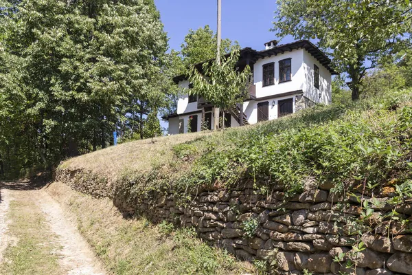 Sąsiedztwo Baba Stana Autentycznymi Dziewiętnastowiecznymi Domami Miejscowości Oreshak Obwód Lovech — Zdjęcie stockowe