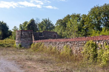Bulgaristan 'ın Lomets, Lovech bölgesi yakınlarındaki Sostra antik Roma kalesinin kalıntıları