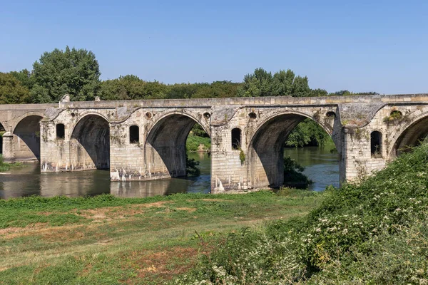 Byala Bulgaria 2020年8月15日 ブルガリアのルセ州バイアラにあるコリュフィケト橋として知られるヤントラ川にかかる19世紀の橋 — ストック写真