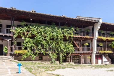 ORESHAK, BULGARIA - 31 Ağustos 2021: Ortaçağ Troyan Varsayım Manastırı, Lovech bölgesi, Bulgaristan