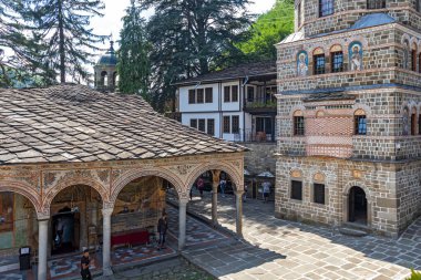 ORESHAK, BULGARIA - 31 Ağustos 2021: Ortaçağ Troyan Varsayım Manastırı, Lovech bölgesi, Bulgaristan