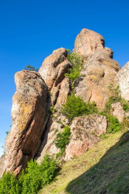 BELOGRADCHIK, BULGARIA - 22 Mayıs 2021: Bulgaristan 'ın Kaleto, Vidin Bölgesi olarak bilinen Ortaçağ Belogradchik Kalesi Harabeleri