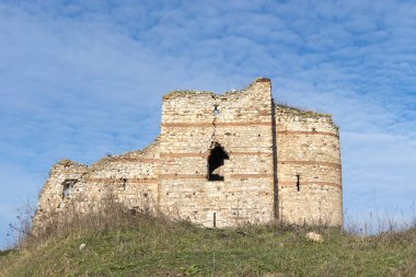 Bulgaristan 'ın Haskovo Bölgesi Matochina köyü yakınlarındaki Ortaçağ Bukelon Kalesi kalıntıları