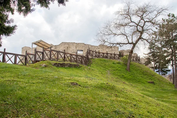 Mezdra Bulgaria April 2021 Ruins Fortress Kaleto Town Mezdra Vratsa — стокове фото