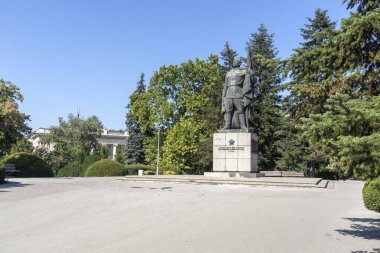 RUSE, BULGARIA - 15 AUGUSR 2021: Bulgaristan 'ın Ruse kentinde Alyosha olarak bilinen Sovyet Ordusu Anıtı
