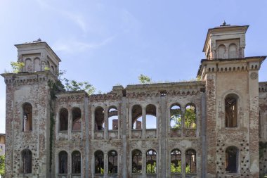 VIDIN, BULGARIA - 23 Mayıs 2021: Bulgaristan 'ın Vidin kentindeki Vidin Sinagogu kalıntıları