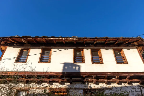Shiroka Laka Bulgaria 2021年8月7日 保加利亚Smolyan地区历史名城Shiroka Laka的老房子和街道 — 图库照片