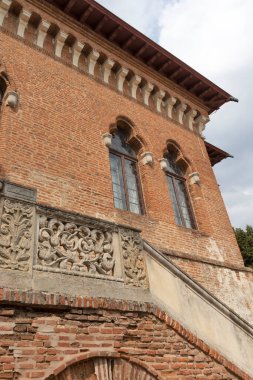 BUCHAREST, ROMANIA - 18 Ağustos 2021: Romanya 'nın Bükreş kenti yakınlarındaki Mogosoaia Sarayı' nın yaz manzarası