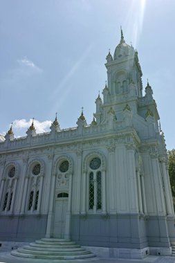 İstanbul, Türkiye - 27 Temmuz 2019: İstanbul, Türkiye 'deki Bulgar Ortodoks Aziz Stephen Kilisesi Demir Kilise olarak bilinir
