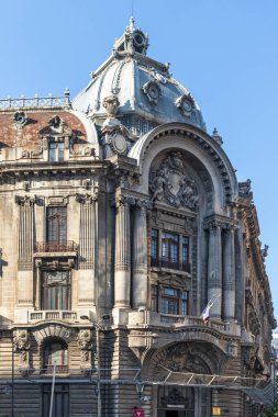 BUCHAREST, ROMANIA - 16 AĞUSTOS 2021: Romanya 'nın Bükreş kentinin şehir merkezinde (eski kasaba) tipik cadde ve durgunluk