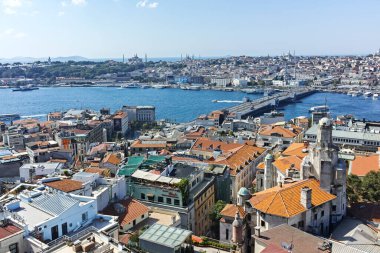 İstanbul, Türkiye - 27 Temmuz 2019: Galata Kulesinden İstanbul, Türkiye 'ye İnanılmaz Panorama