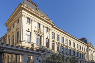 BUCHAREST, ROMANIA - 16 AĞUSTOS 2021: Romanya 'nın Bükreş kentinin şehir merkezinde (eski kasaba) tipik cadde ve durgunluk