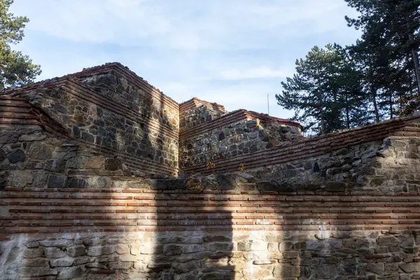 Kyustendil Bulgaria Noviembre 2021 Ruinas Antigua Fortaleza Hisarlaka Cerca Ciudad — Foto de Stock