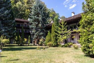 ORESHAK, BULGARIA - 31 Ağustos 2021: Ortaçağ Troyan Varsayım Manastırı, Lovech bölgesi, Bulgaristan