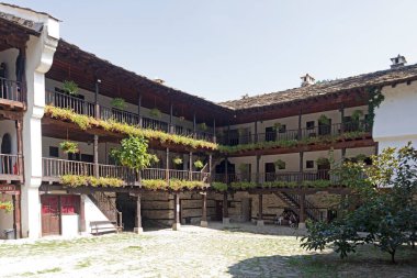 ORESHAK, BULGARIA - 31 Ağustos 2021: Ortaçağ Troyan Varsayım Manastırı, Lovech bölgesi, Bulgaristan