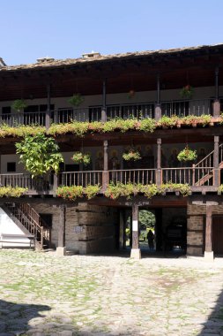 ORESHAK, BULGARIA - 31 Ağustos 2021: Ortaçağ Troyan Varsayım Manastırı, Lovech bölgesi, Bulgaristan