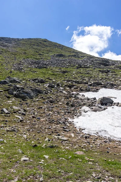 Bulgaristan 'ın Yedi Rila Gölü yakınlarındaki Rila Dağı' nın muhteşem manzarası