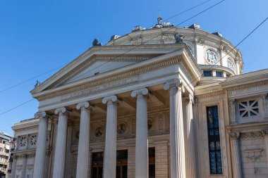 BÜKREŞ, ROMANIA - 17 Ağustos 2021: Romanya 'nın Bükreş kentinde Romen Atletizmi Binası