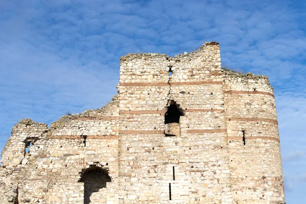 Bulgaristan 'ın Haskovo Bölgesi Matochina köyü yakınlarındaki Ortaçağ Bukelon Kalesi kalıntıları