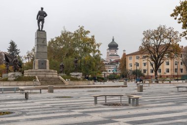 PLEVEN, BULGARIA - 8 Kasım 2020: Bulgaristan 'ın Plevne kentinin Panoraması