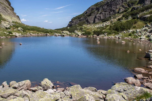 Rila Dağı inanılmaz manzara yakın korkunç göl, Bulgaristan