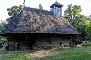 BUCHAREST, ROMANIA - 17 Ağustos 2021: Romanya 'nın Bükreş kentindeki Dimitrie Gusti Ulusal Köy Müzesi