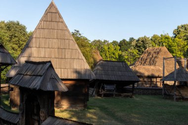 BUCHAREST, ROMANIA - 17 Ağustos 2021: Romanya 'nın Bükreş kentindeki Dimitrie Gusti Ulusal Köy Müzesi