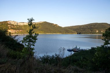 Bulgaristan 'ın Aleksandar Stamboliyski Reservoir, Gabrovo ve Veliko Tarnovo bölgelerinin panoramik manzarası