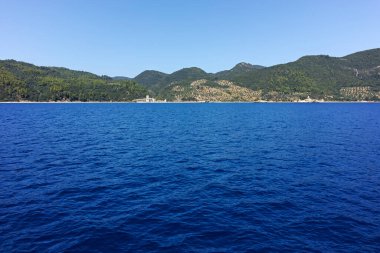 Kutsal Dağ 'ın otonom manastırı Athos Dağı' nın muhteşem manzarası, Chalkidiki, Yunanistan