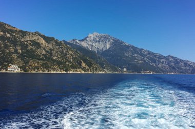 Kutsal Dağ 'ın otonom manastırı Athos Dağı' nın muhteşem manzarası, Chalkidiki, Yunanistan