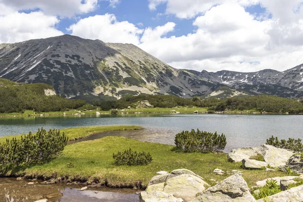 Pemandangan Musim Panas Yang Menakjubkan Dari Pirin Mountain Dekat Danau — Stok Foto