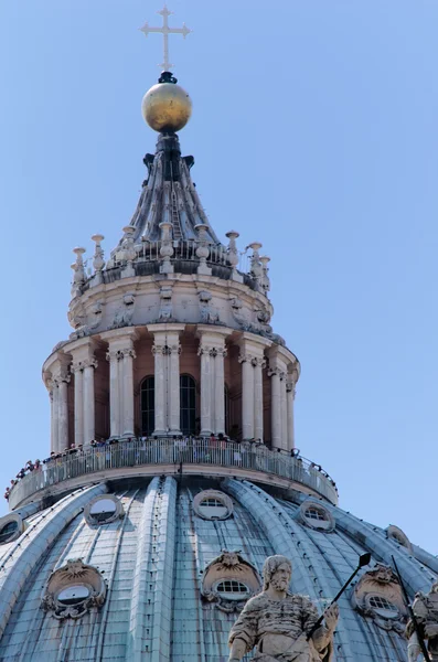 A cúpula de São Pedro em Roma — Fotografia de Stock
