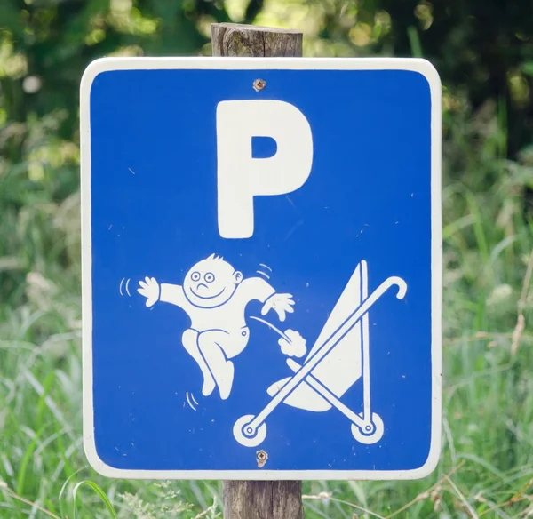 Parkeergelegenheid voor wandelwagen — Stockfoto