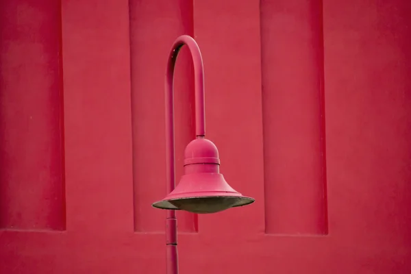 赤いランプ、壁 — ストック写真