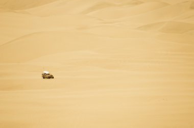 dunes arabası