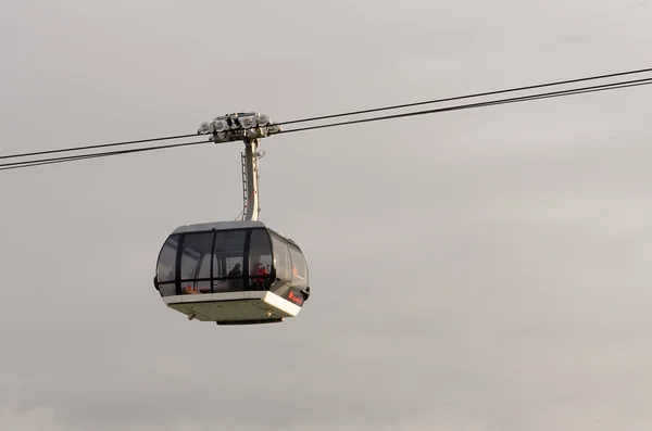 Cableway in sky — Stock Photo, Image