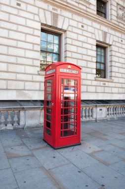 Londra'nın kırmızı telefon kulübesi
