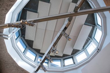 bir binanın tavanı