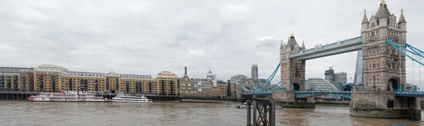 Большой Лондонский Тауэрский Мост — стоковое фото