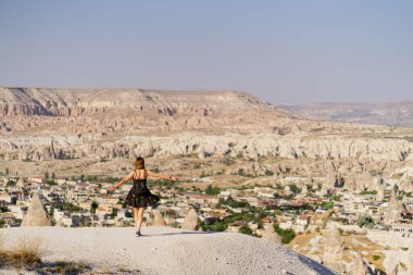 Kadınlar dağlarda gezmekten hoşlanırlar.