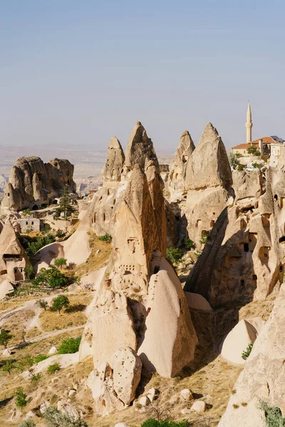 Nádherné hory bizzare forma se nachází v samém srdci Cappadocia — Stock fotografie