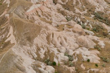 Cappadocia 'nın göbeğinde bulunan olağanüstü tuhaf formlar.