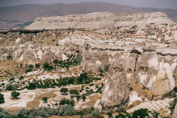 Spektakulära berg av bizzare form ligger i hjärtat av Kappadokien — Stockfoto