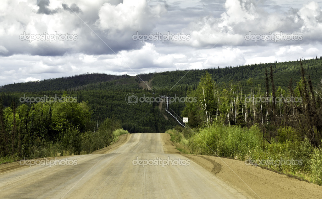 Alaska, road from Fairbanks to Arctic Circle — Stock Photo