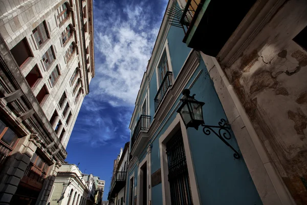 Old buildings in Havana — Stock Photo, Image